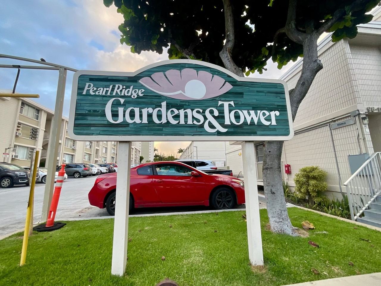 Pearlridge Gardens & Tower - Photo 2 of 37