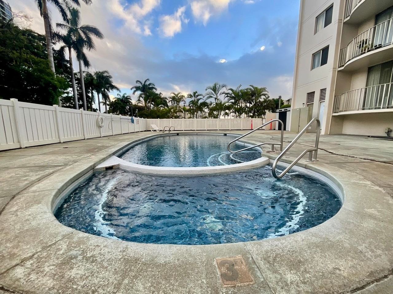 Pearlridge Gardens & Tower - Photo 4 of 37