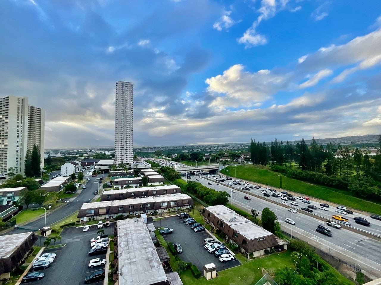 Pearlridge Gardens & Tower - Photo 7 of 37