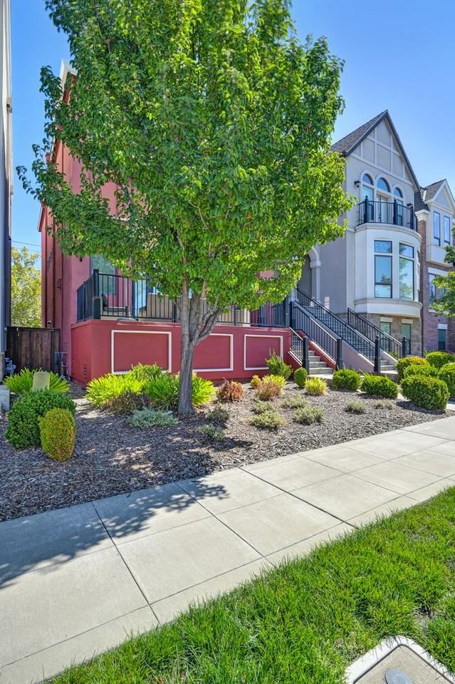 3685 Crocker Dr - Photo 2 of 50