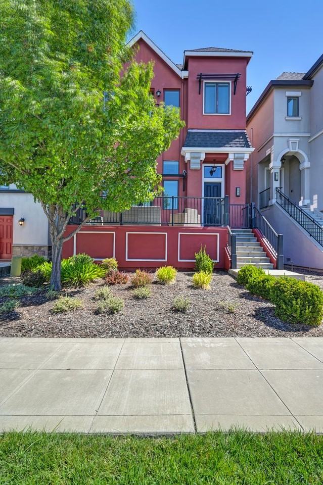 3685 Crocker Dr - Photo 4 of 50