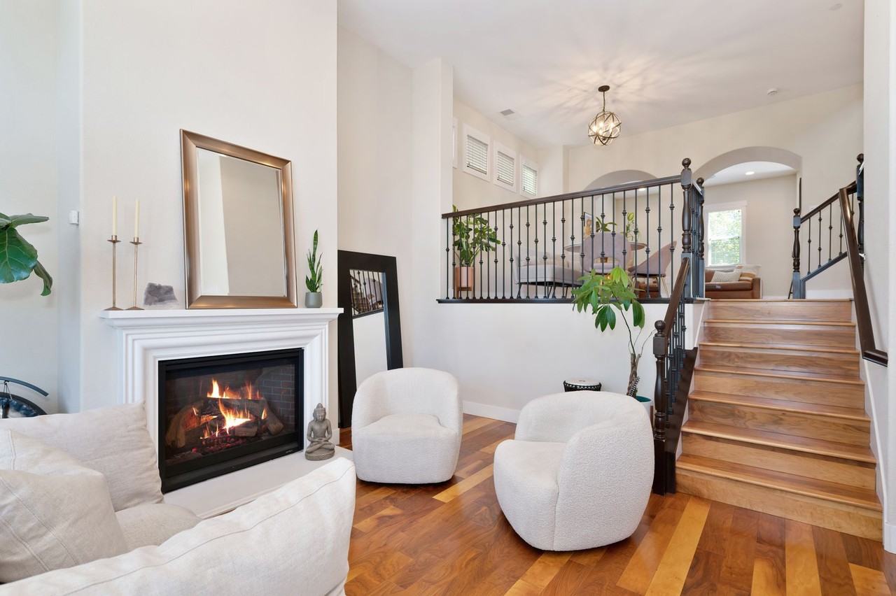 3685 Crocker Dr - Photo 7 of 50