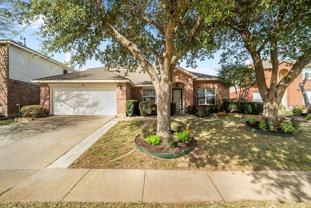 304 E Clover Park Dr - Photo 1 of 1