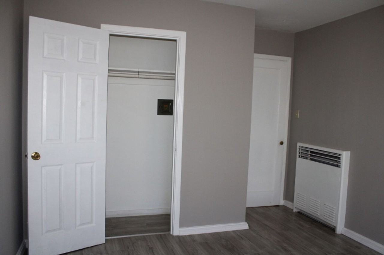 400 33rd St - Photo 6 of 15