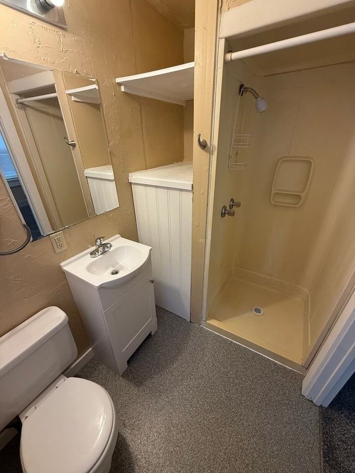 622 Dakota St - Photo 4 of 10