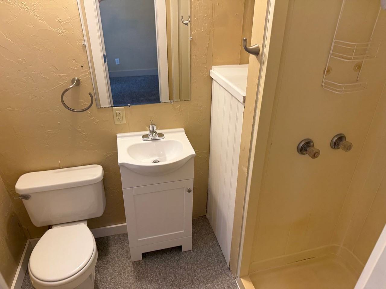 622 Dakota St - Photo 5 of 10