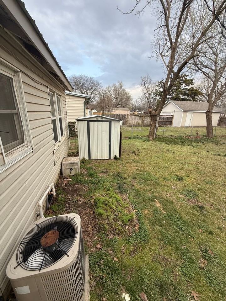 622 Dakota St - Photo 6 of 10