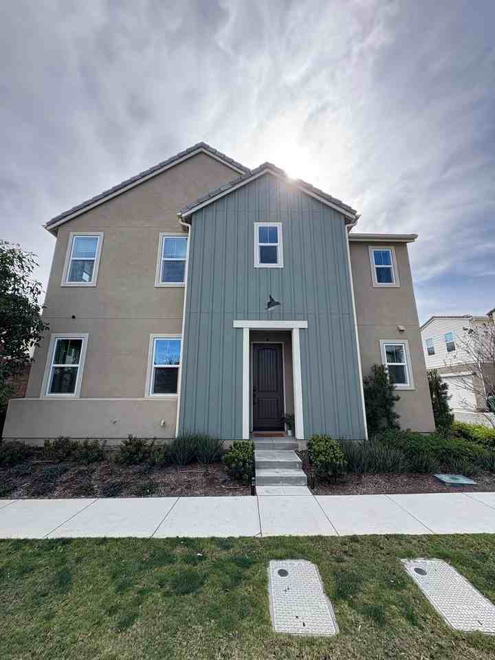 4025 Spring Haven Ln - Photo 2 of 31