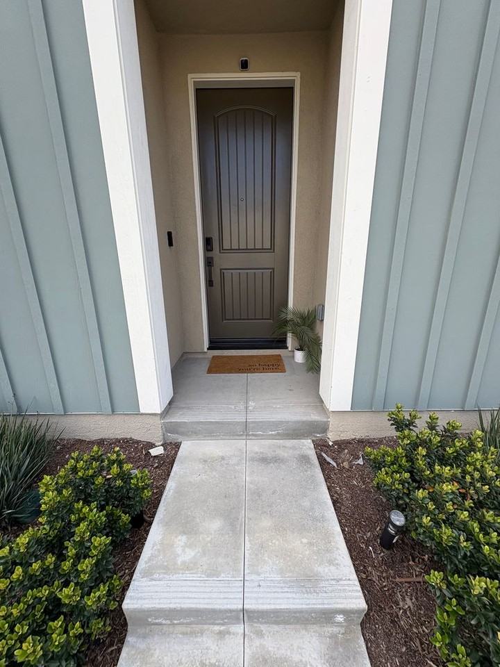 4025 Spring Haven Ln - Photo 3 of 31