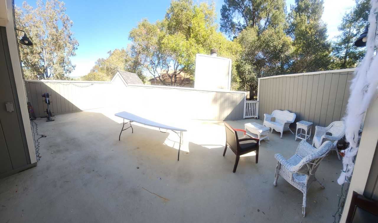 561 Luneta Dr - Photo 3 of 50