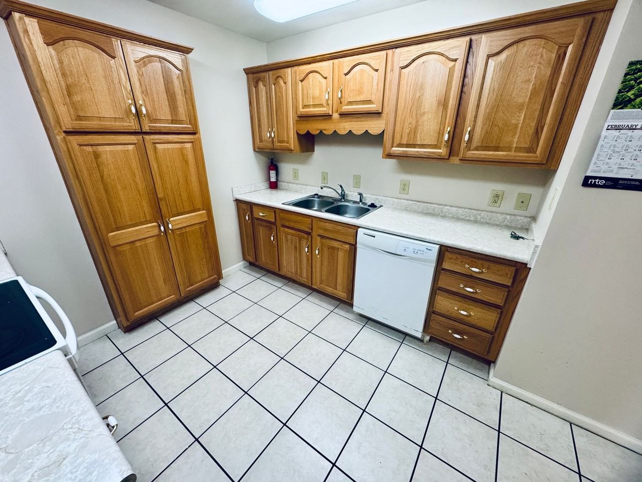 325 Franklin Ter - Photo 3 of 17