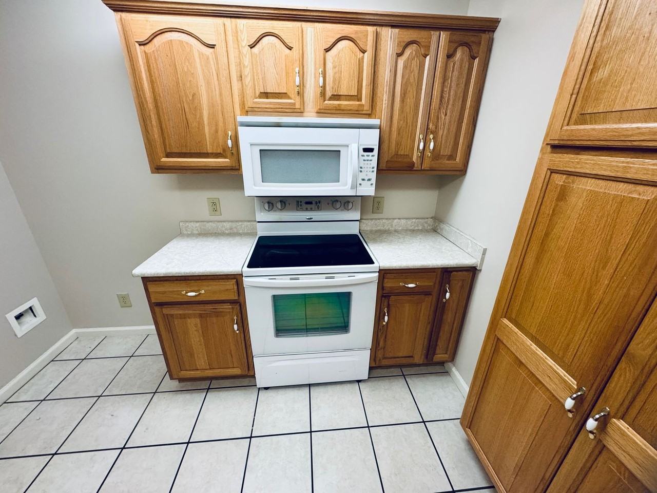 325 Franklin Ter - Photo 4 of 17