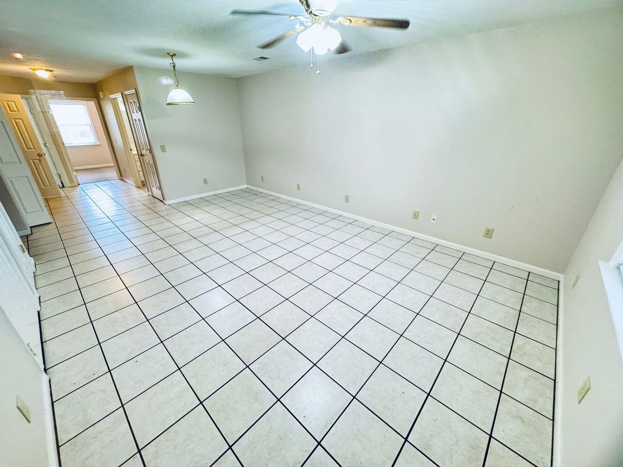 325 Franklin Ter - Photo 7 of 17