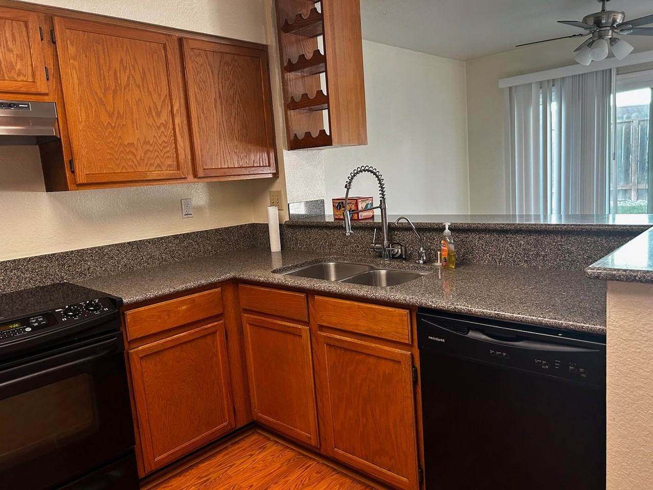 334 Bolton Way - Photo 5 of 13