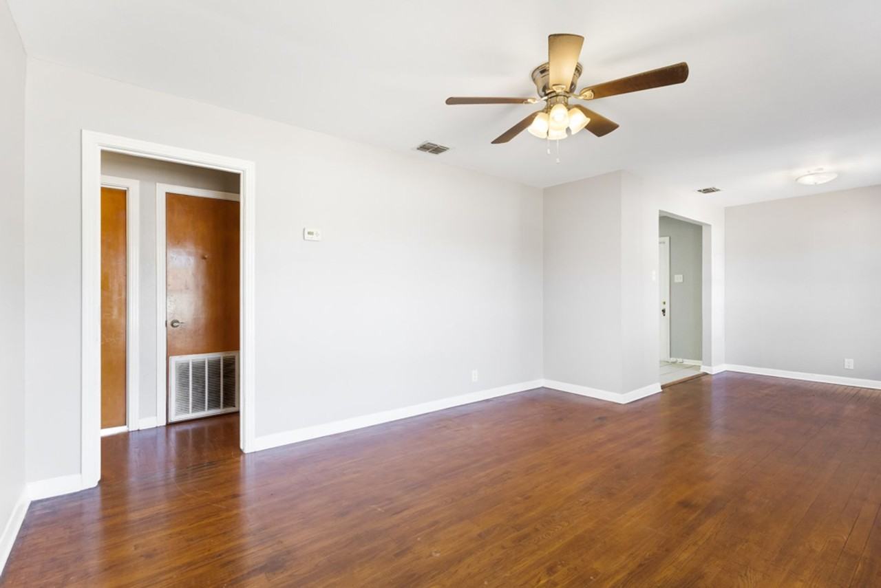 210 Dryden - Photo 5 of 25