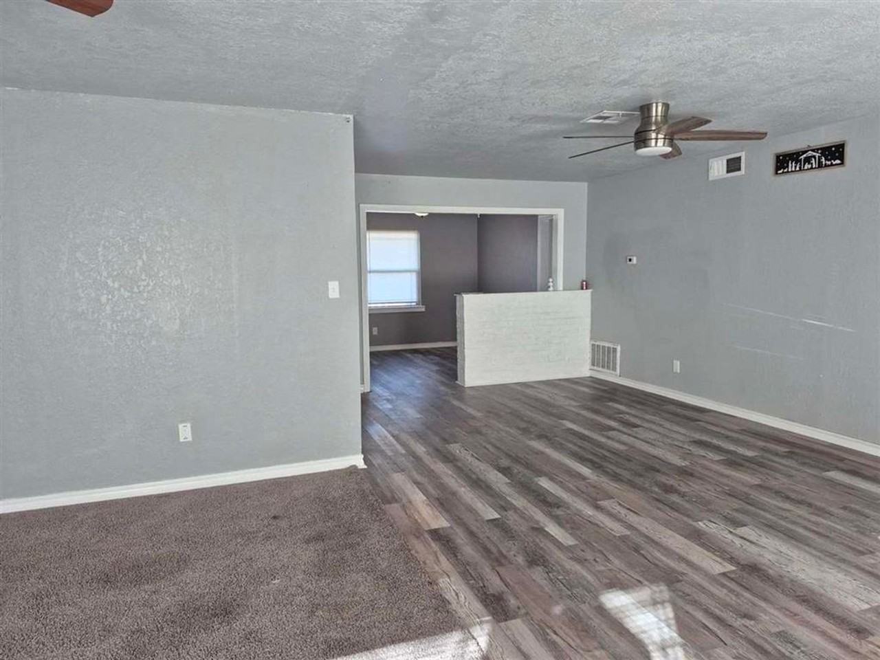 2209 Nw Smith Ave - Photo 2 of 14