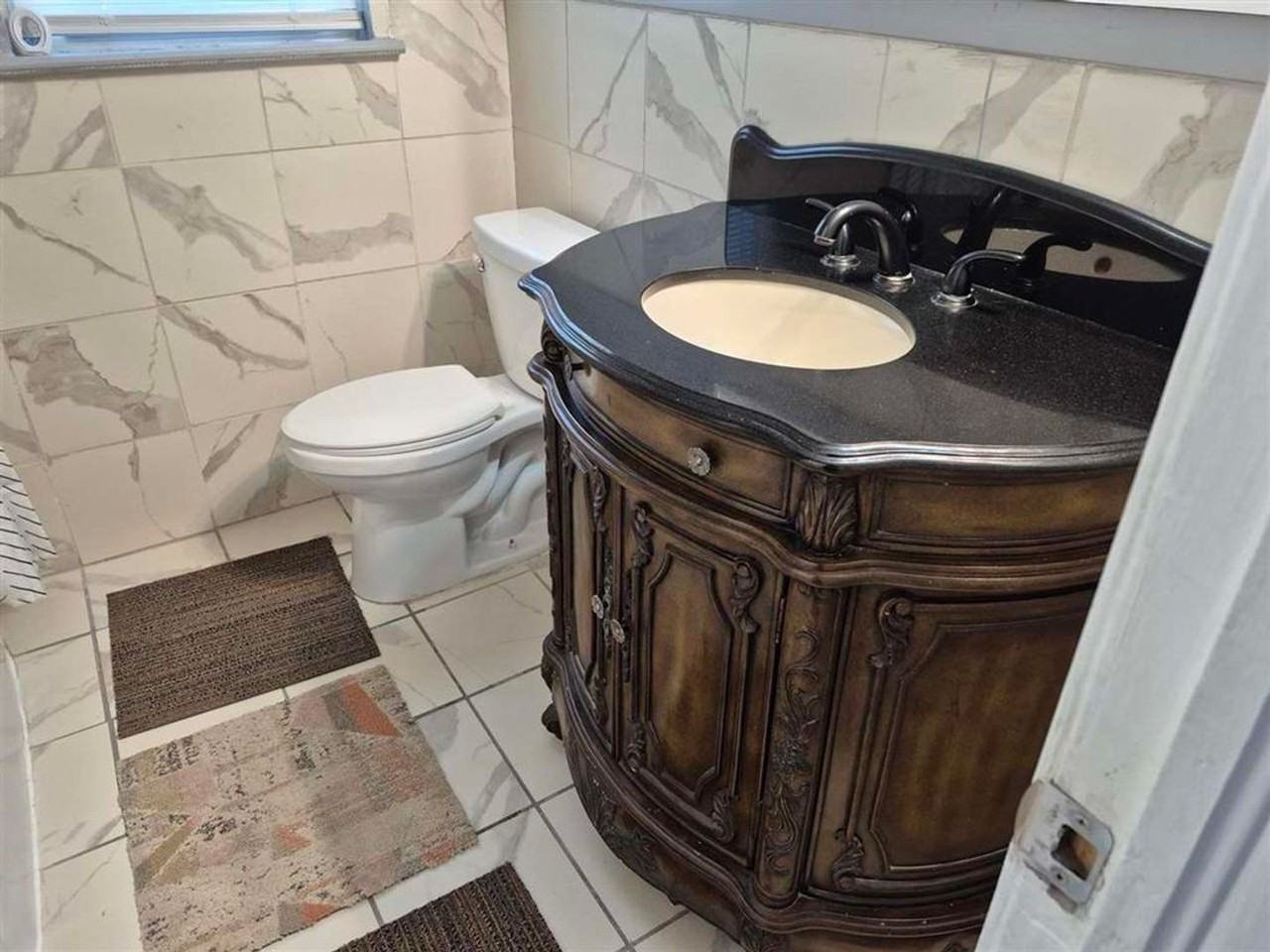 2209 Nw Smith Ave - Photo 7 of 14