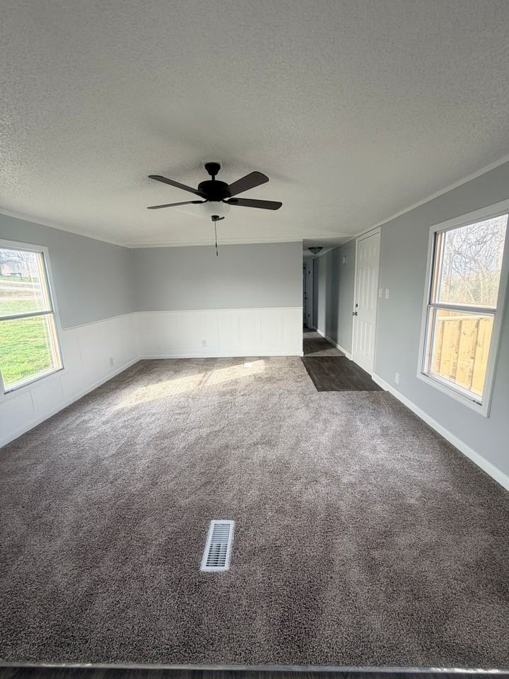 125 Lindell Way - Photo 2 of 27