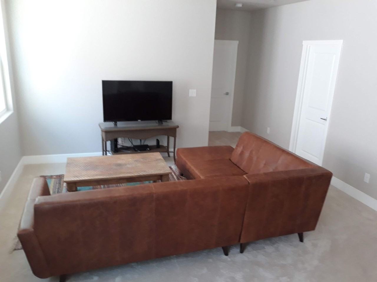 3285 Falcon Ct - Photo 6 of 10