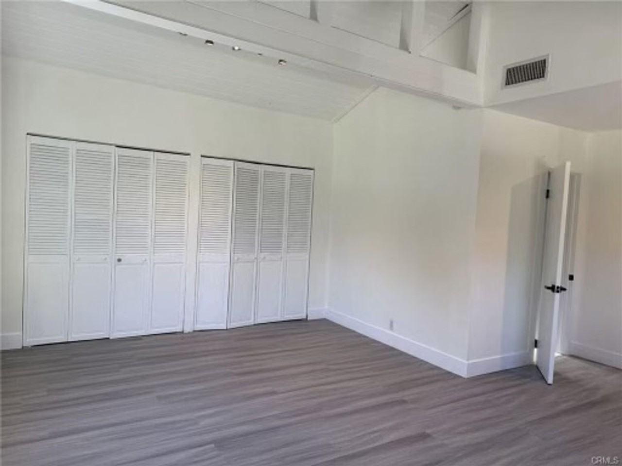 5527 Beckford Ave - Photo 6 of 11