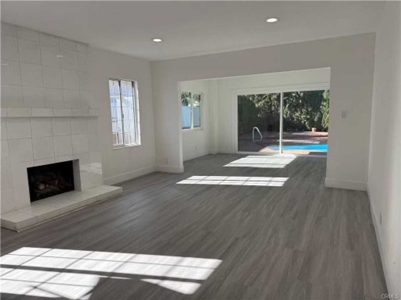 5527 Beckford Ave - Photo 7 of 11