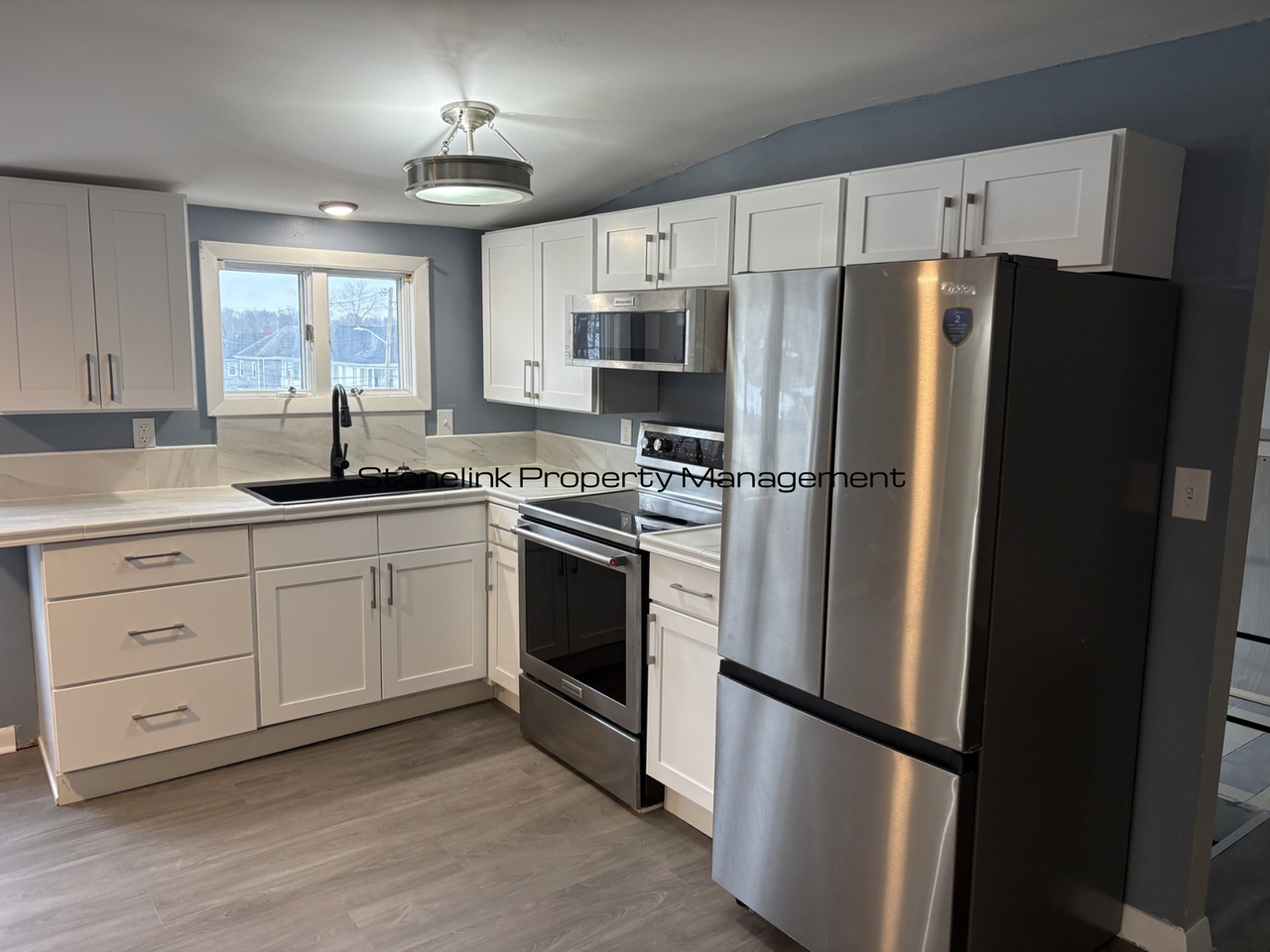 1899 Smith St - Photo 2 of 15