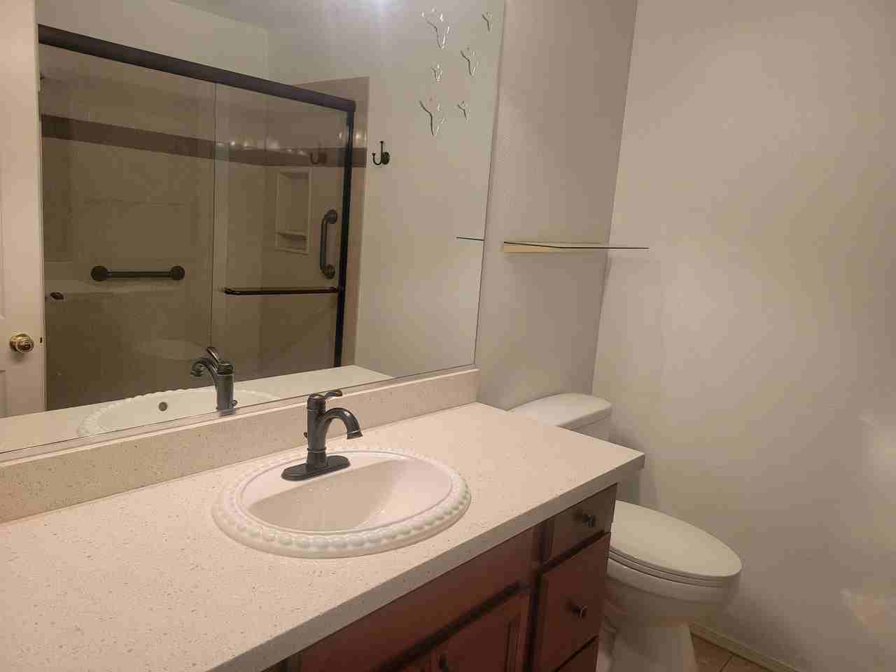 2726 Peekskill Ave - Photo 2 of 15