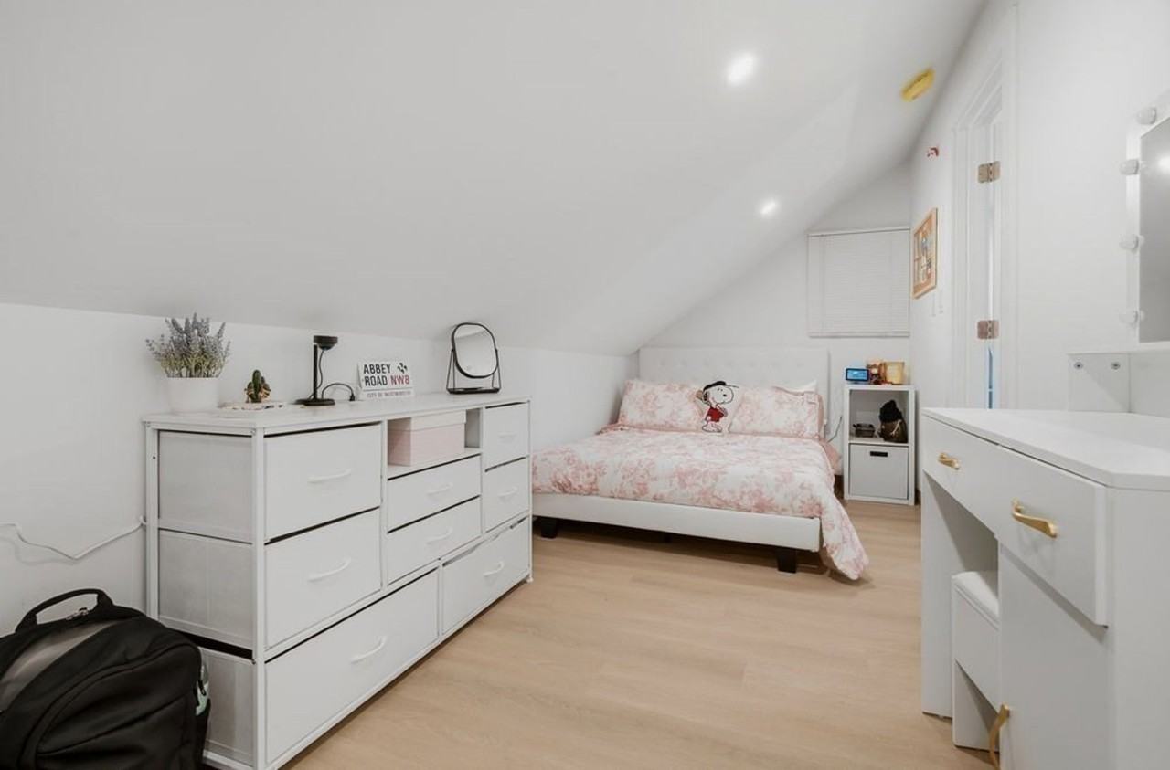 1 Hillside St - Photo 7 of 18