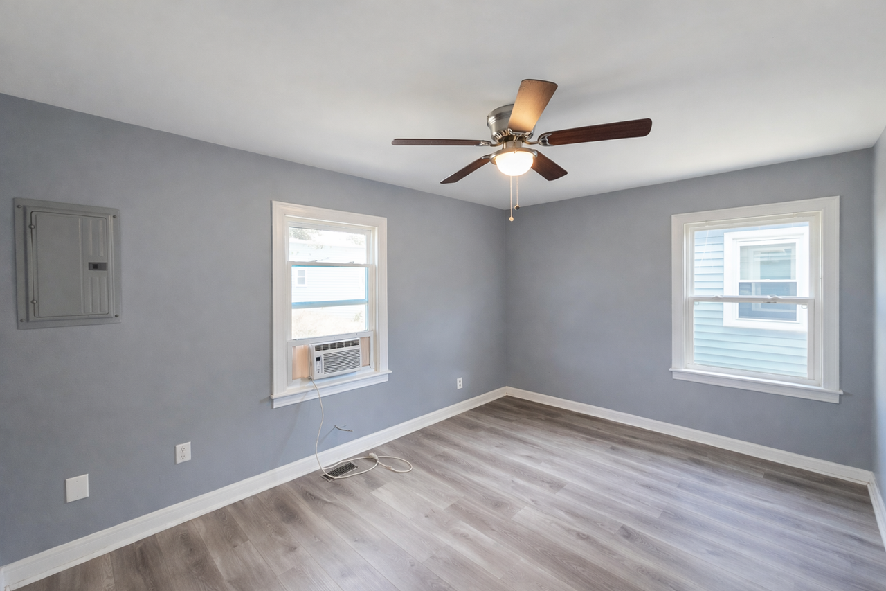 211 W Wampum Ave - Photo 5 of 5