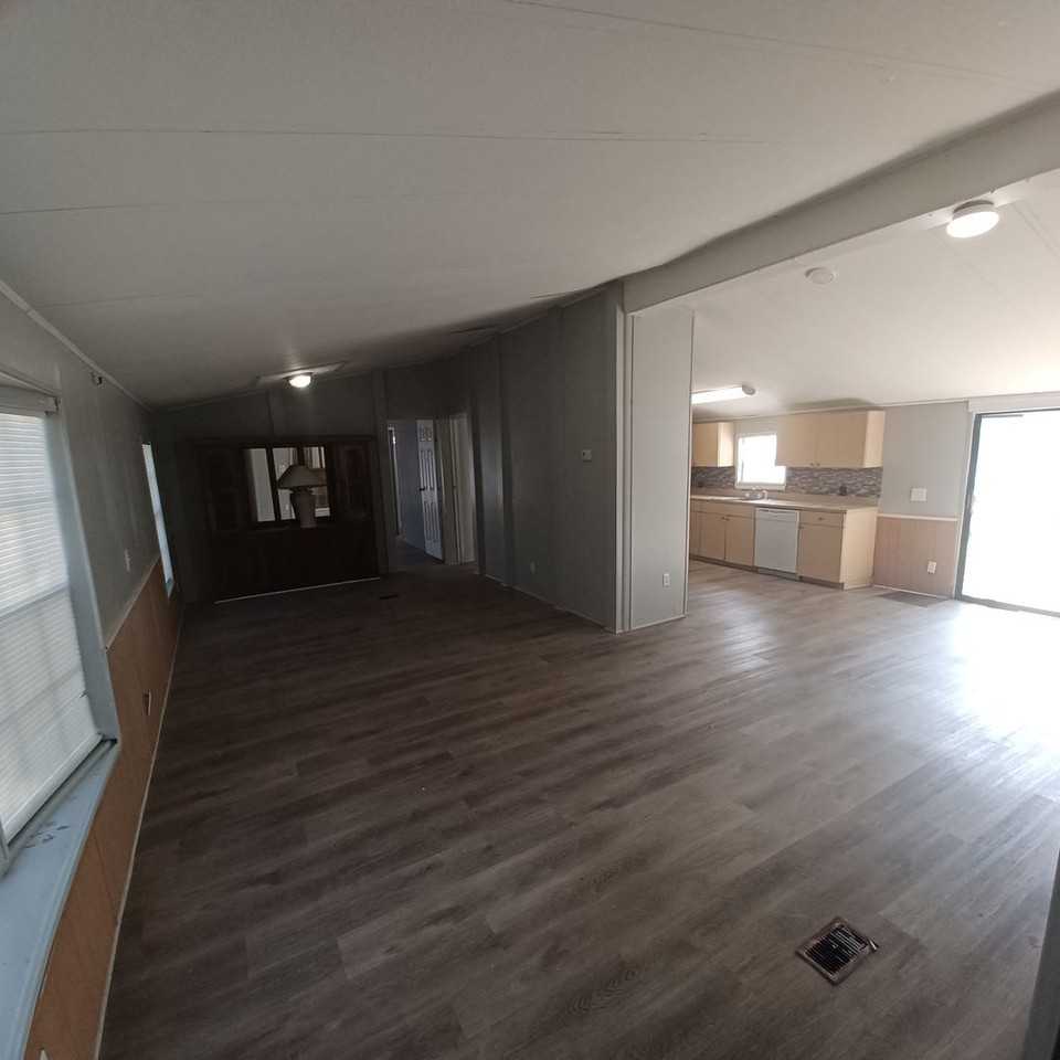 10262 Roadway Dr - Photo 2 of 24