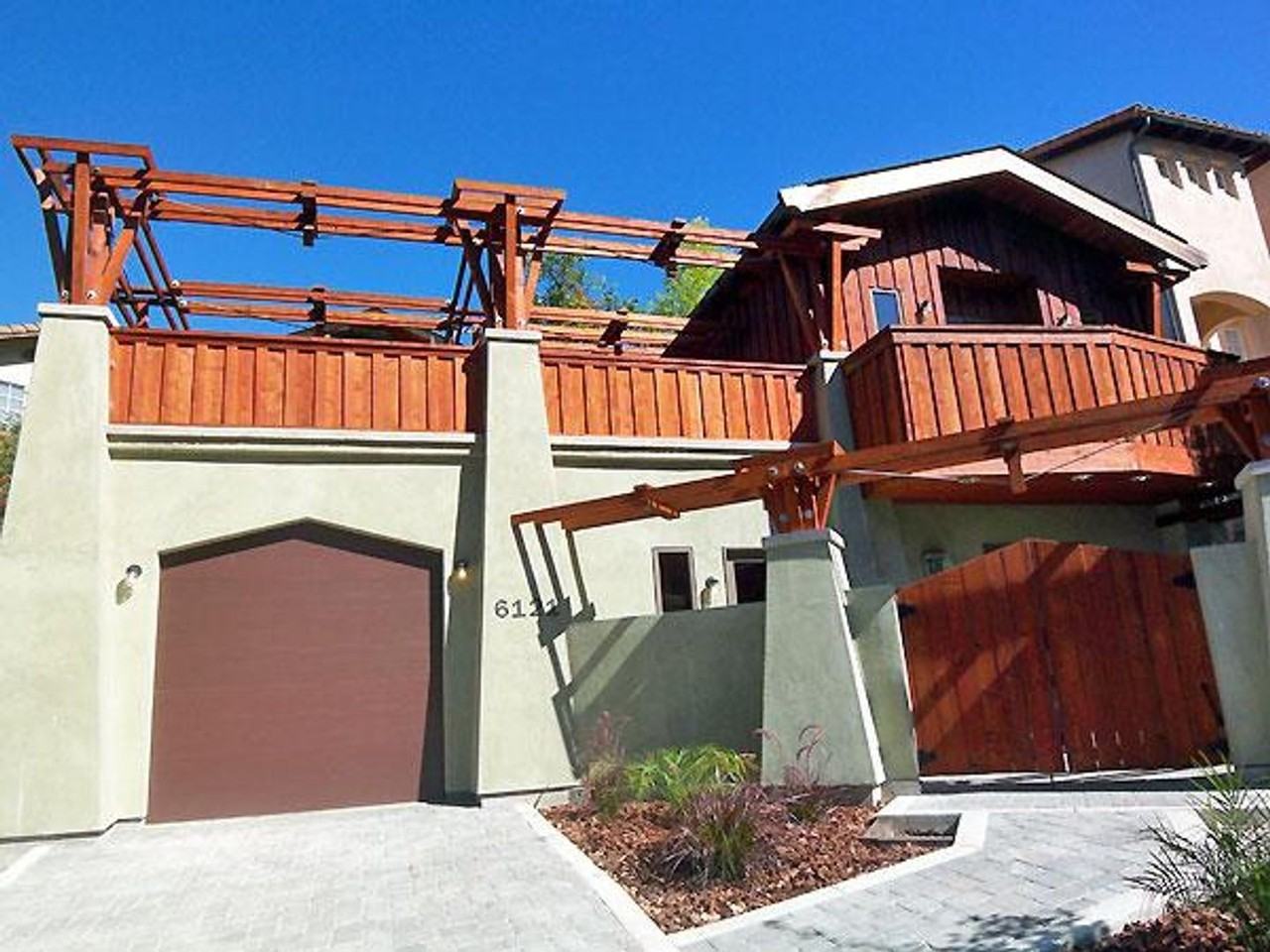 6121 Ruthland Rd - Photo 2 of 20