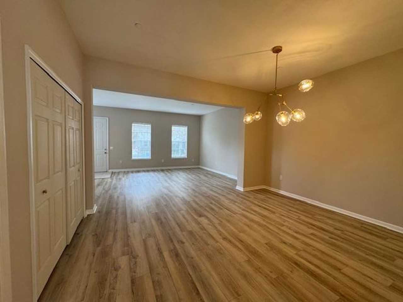 916 Greenlawn St - Photo 6 of 31