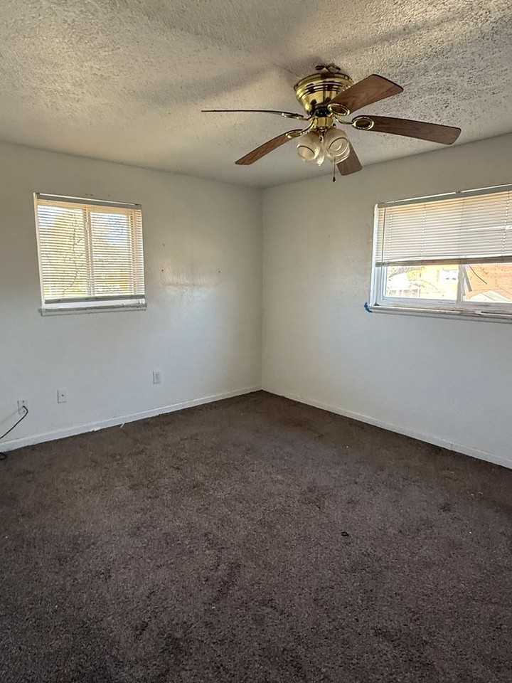 23878 23878 Banbury 1 - Photo 5 of 5