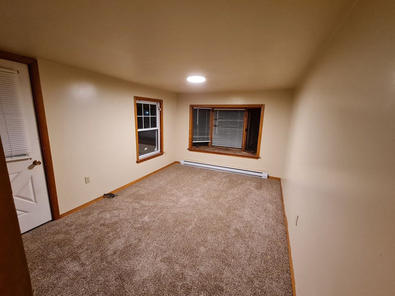 1088 Roosevelt - Photo 4 of 18