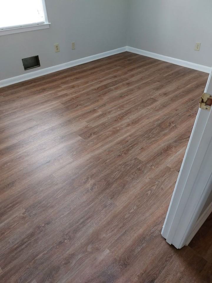 710 Georgia Ave - Photo 6 of 32