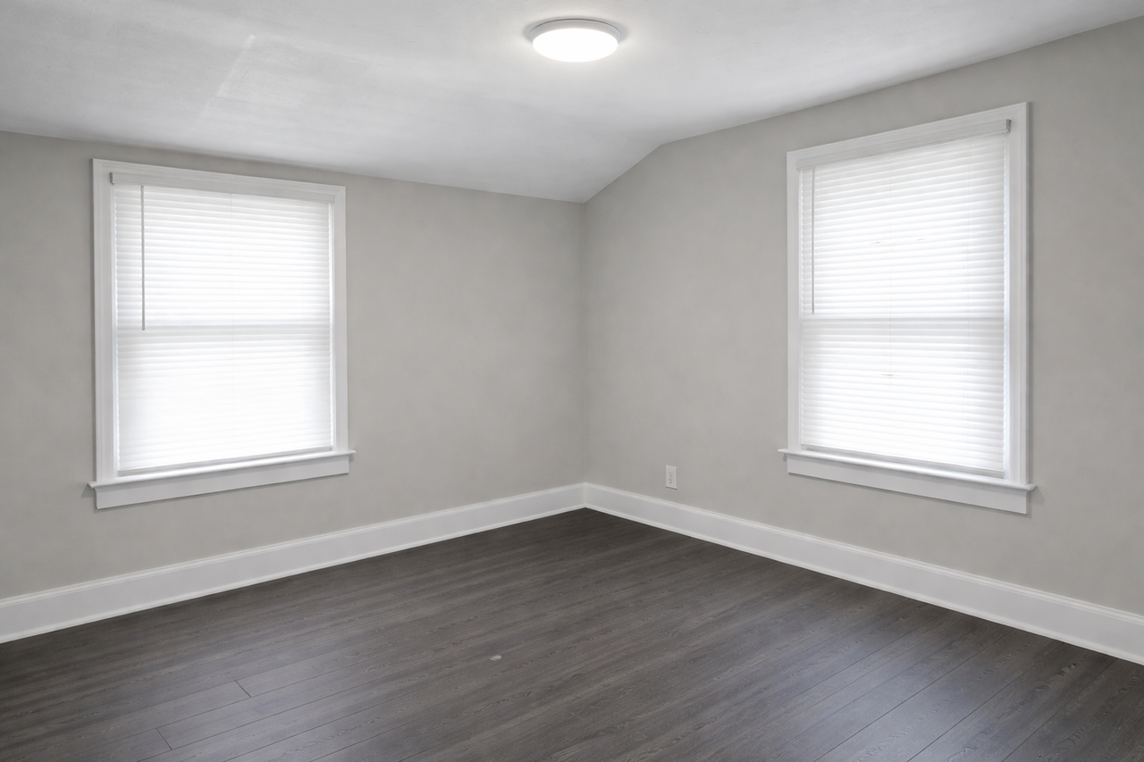 1229 Lawn Ave Sw - Photo 6 of 7