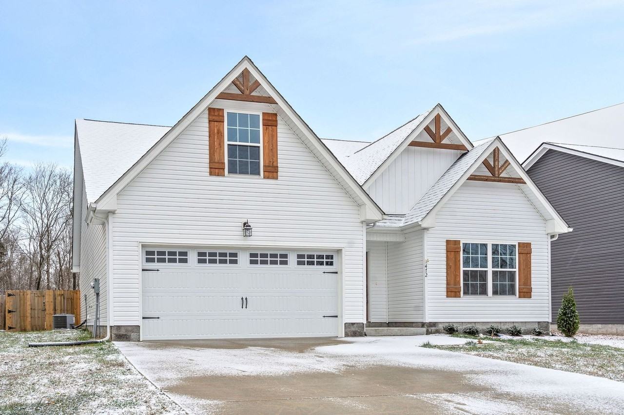 472 Hawkins Rd - Photo 2 of 33