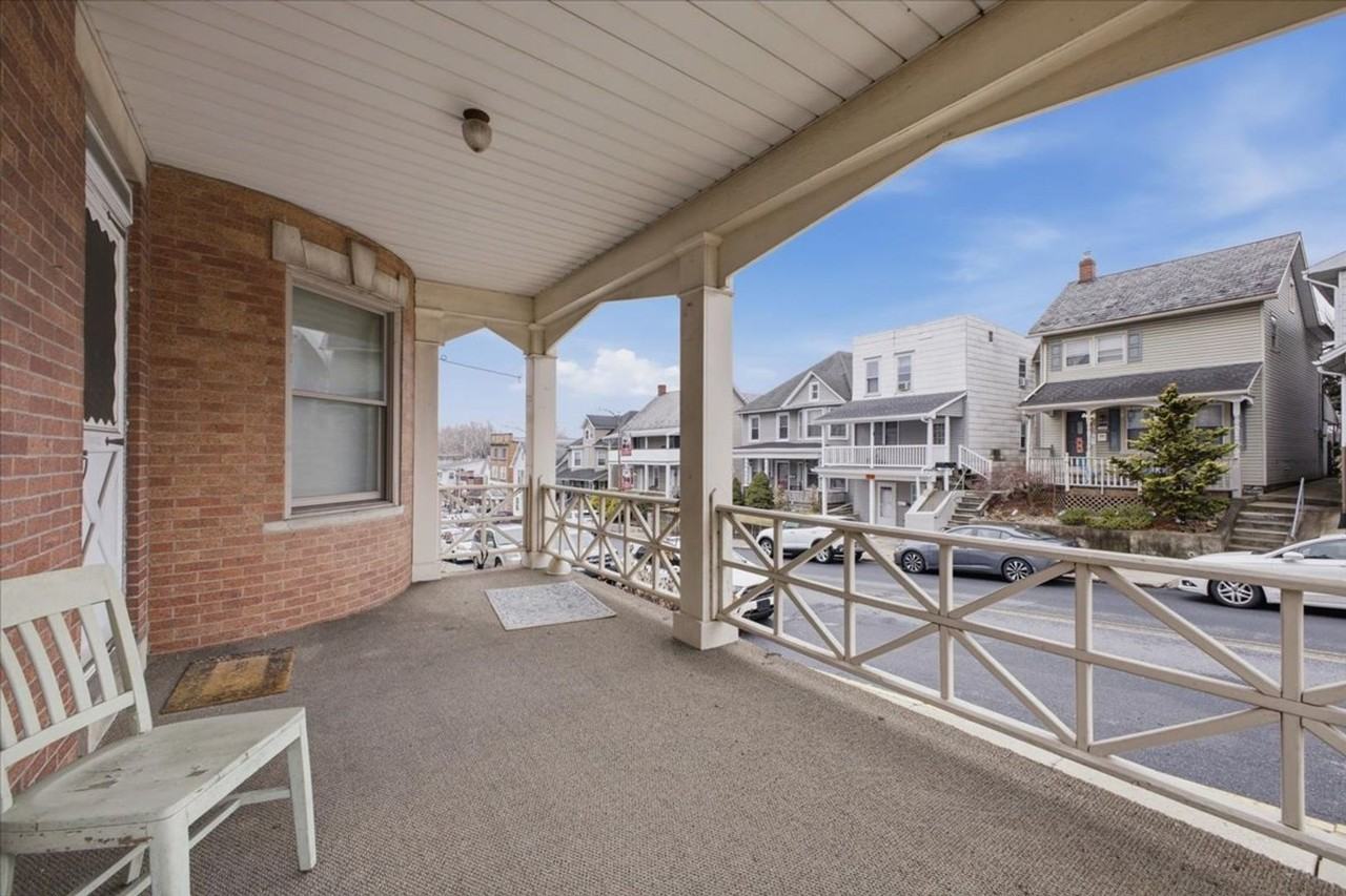 1229 Main St - Photo 2 of 24