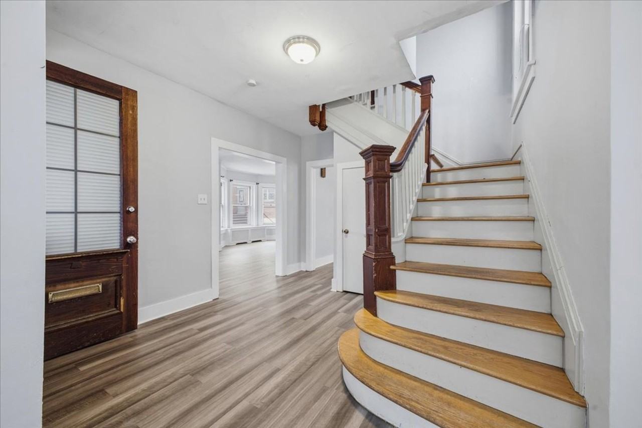 1229 Main St - Photo 3 of 24