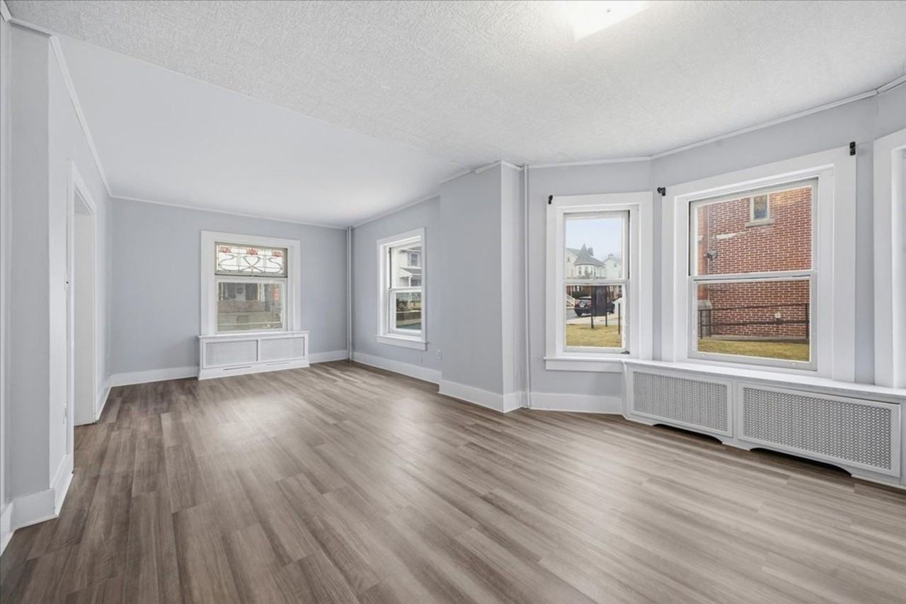 1229 Main St - Photo 5 of 24