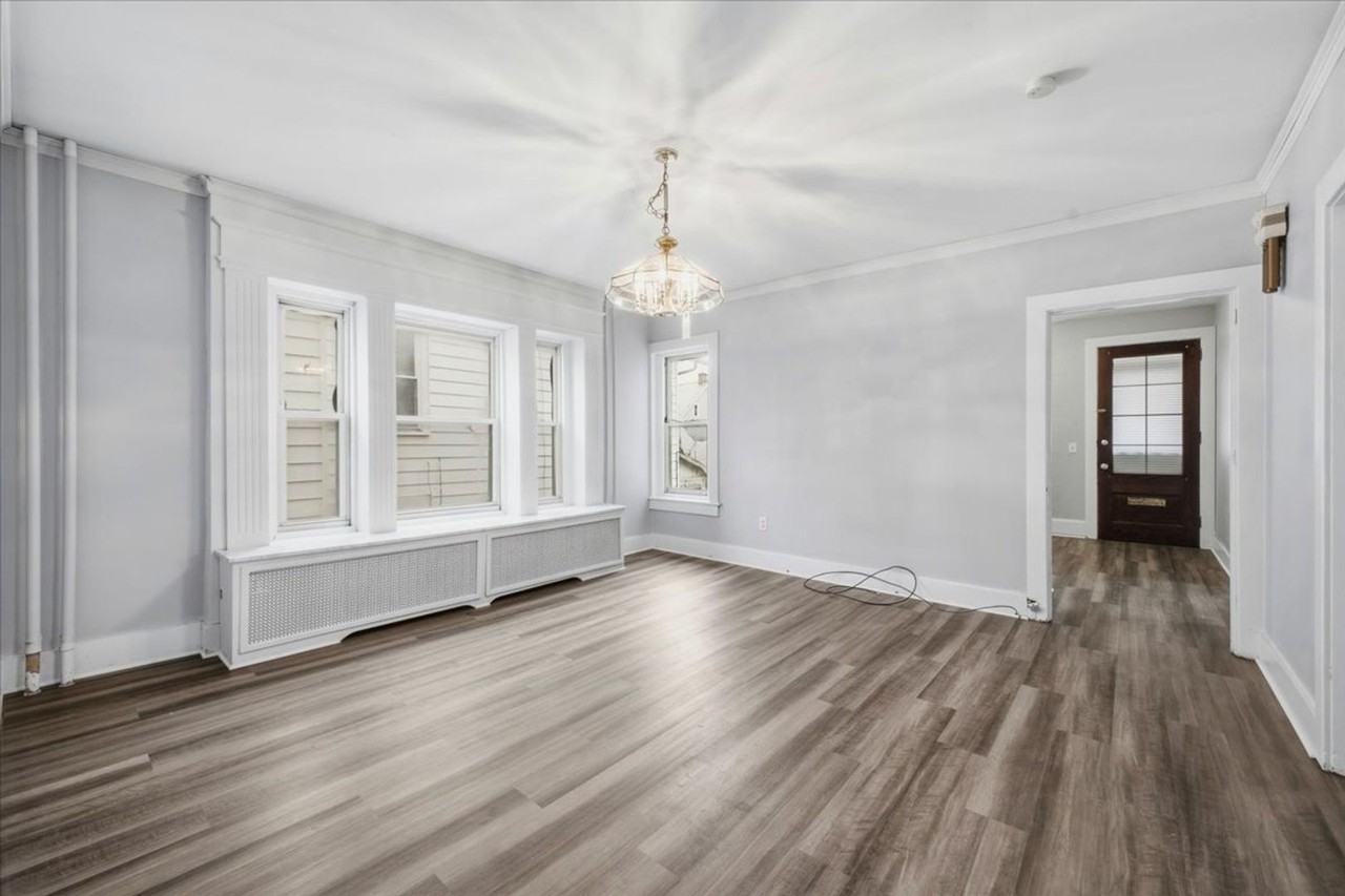 1229 Main St - Photo 7 of 24