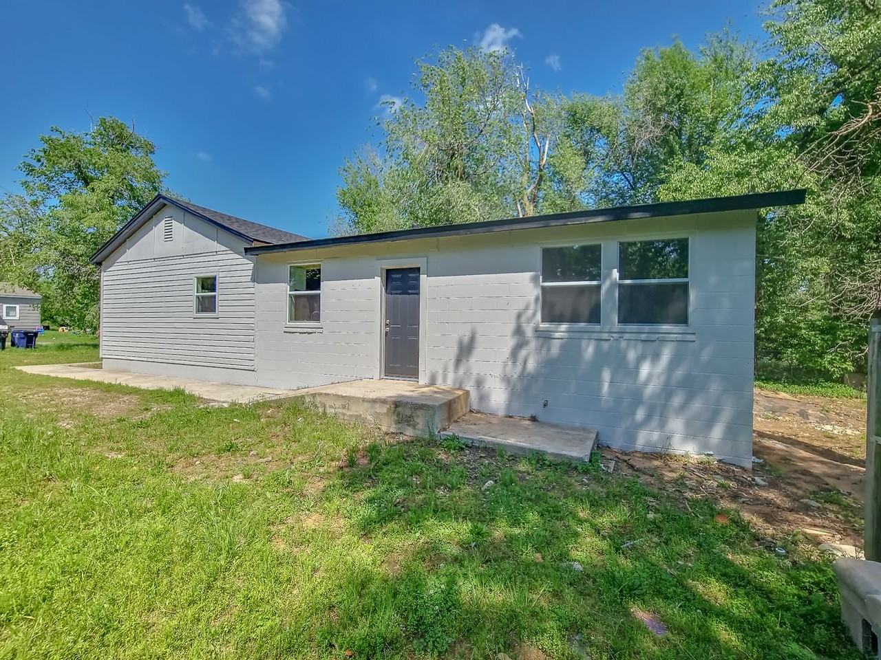12704 Parker Heights Blvd - Photo 4 of 28