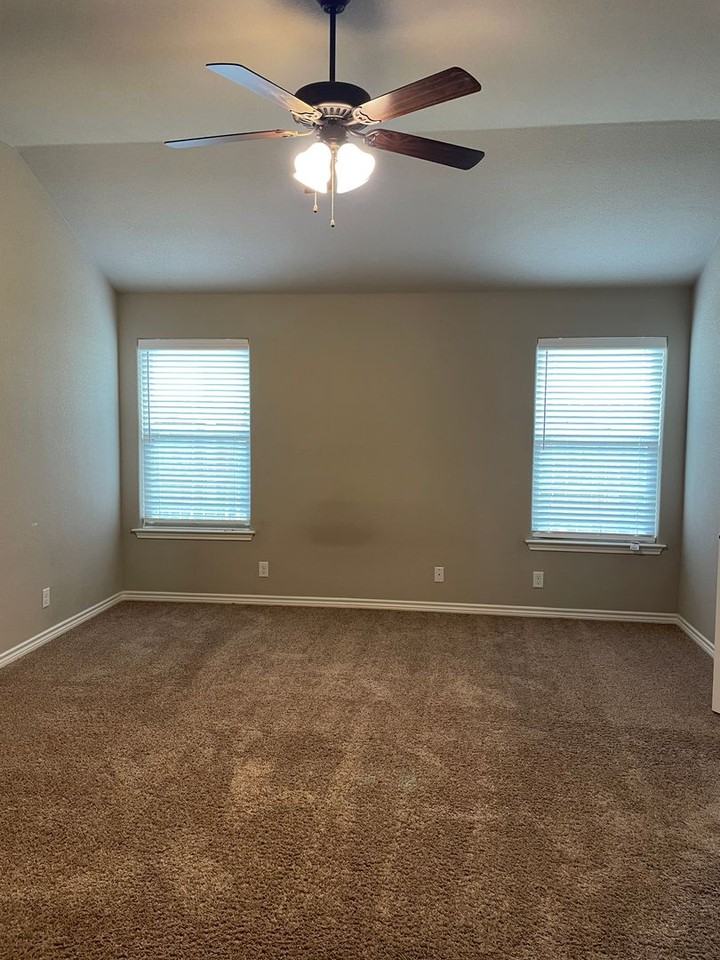 902 Clanton Cv - Photo 3 of 49