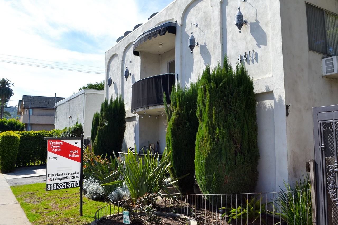 4411 Ventura Canyon - Photo 2 of 4