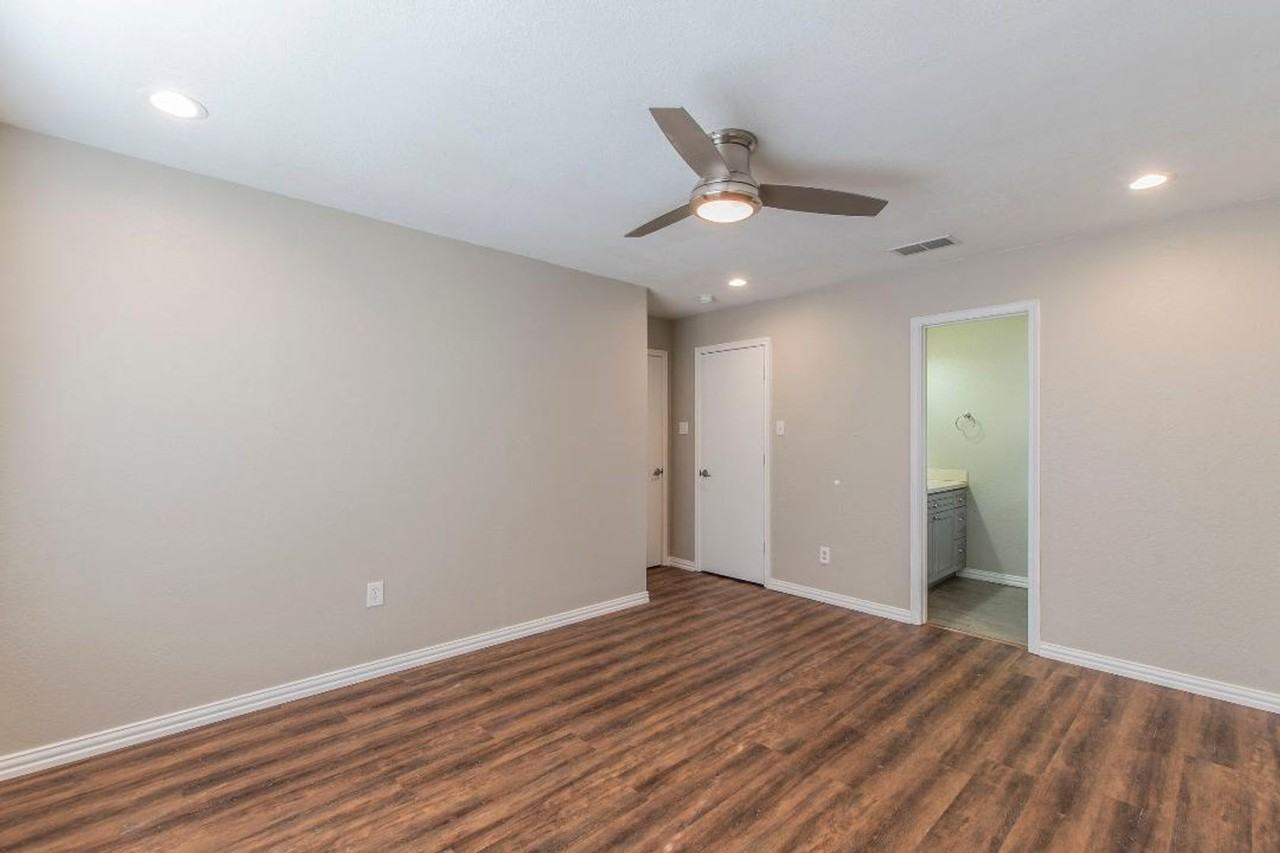 1213 Wyndham Dr - Photo 7 of 17