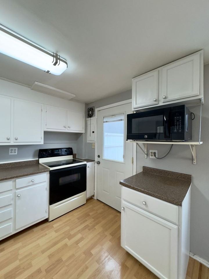 1629 Wentworth Ave - Photo 7 of 21