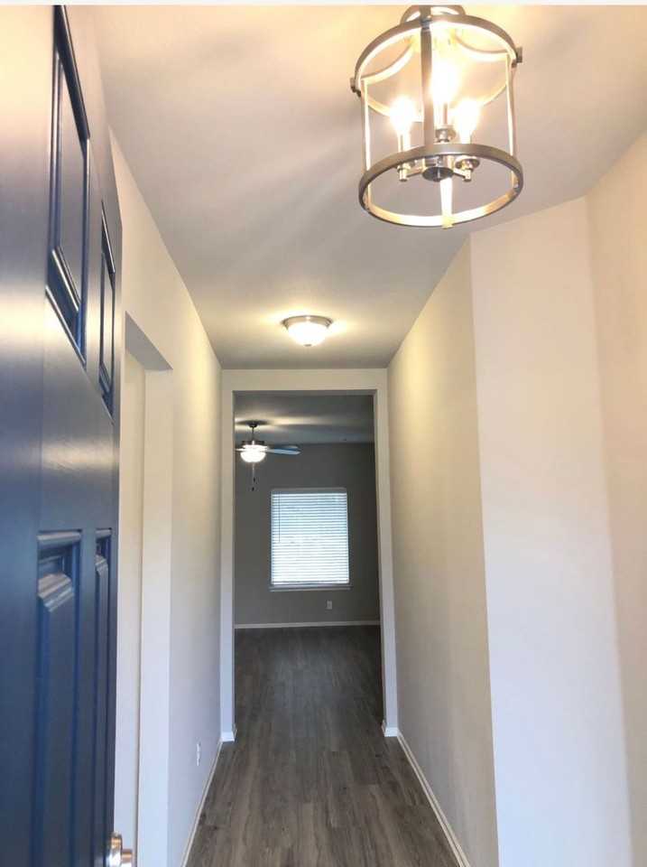 3217 W Charlotte St - Photo 2 of 29