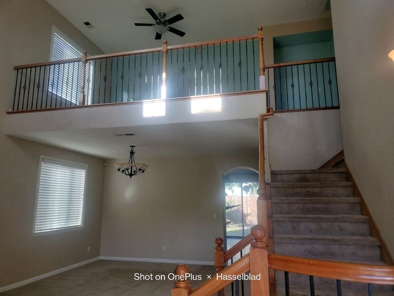 3009 Roslyn Dr - Photo 3 of 15