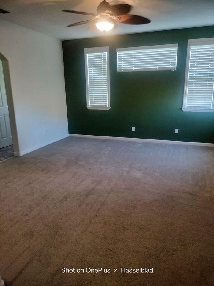 3009 Roslyn Dr - Photo 7 of 15