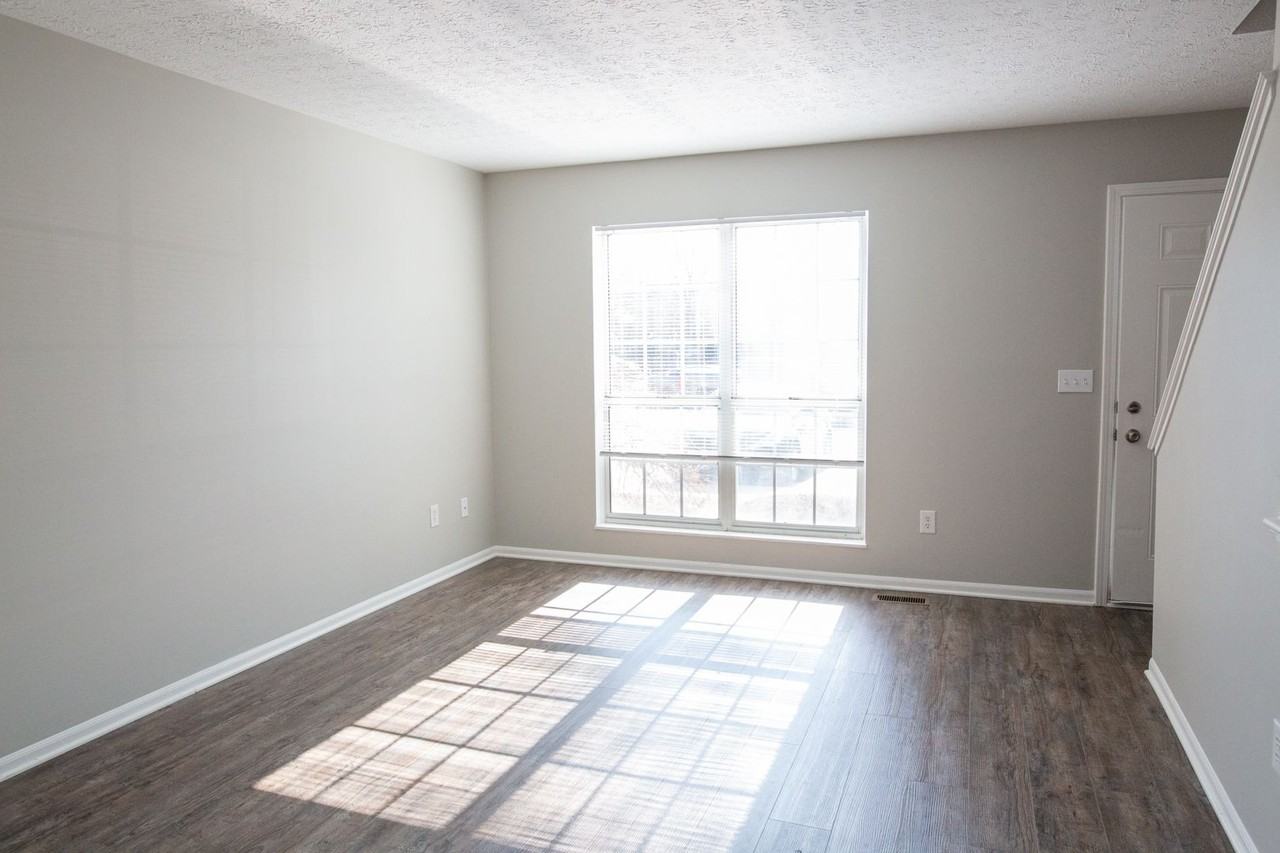 7778 Deercrest Ct - Photo 6 of 48